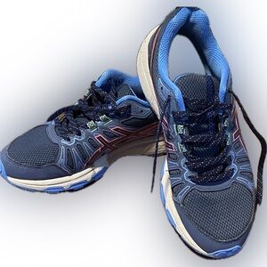 Women’s ASICS Gel Venture …size 8.5